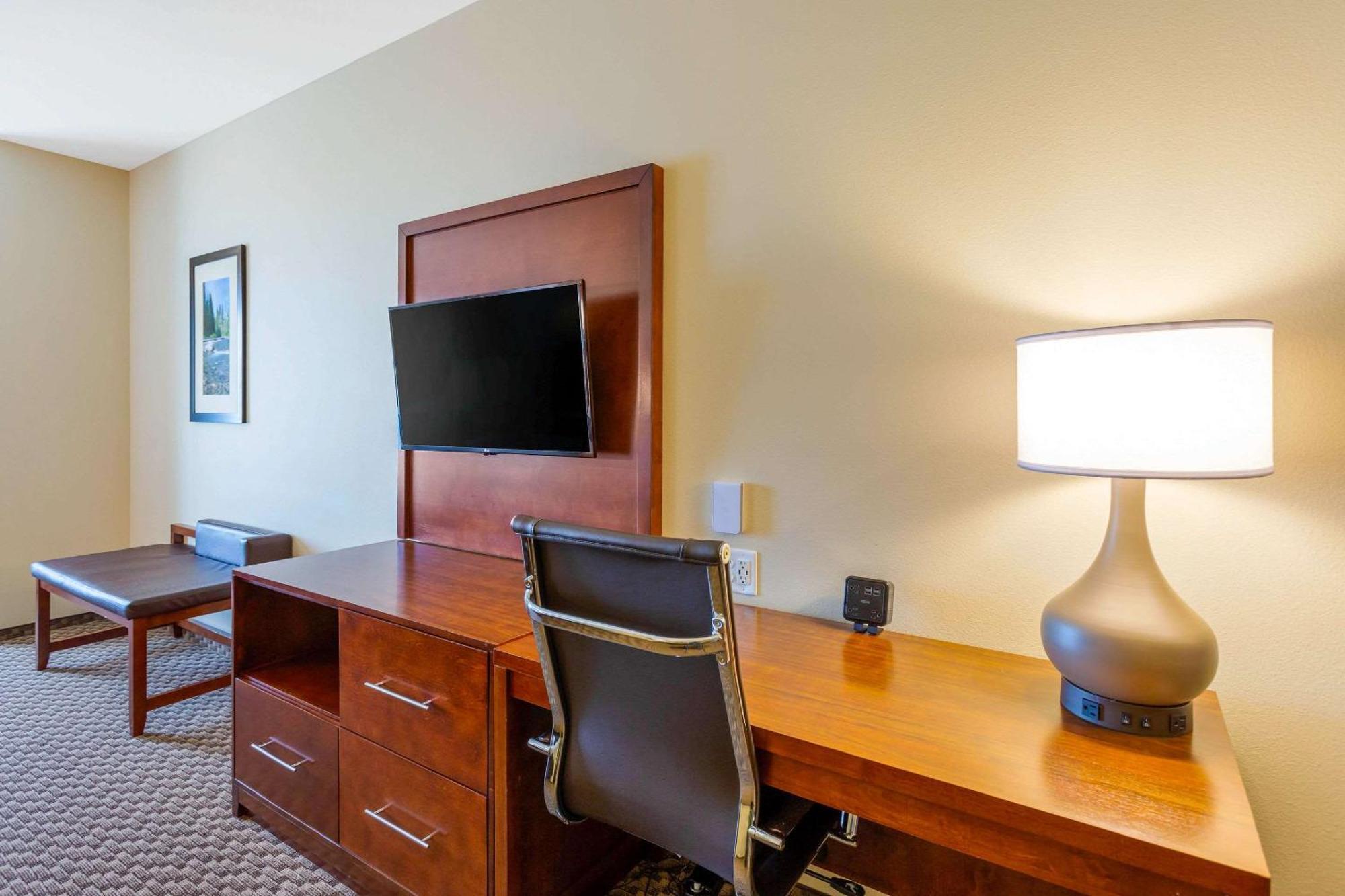 Comfort Suites Burlington Near I-5 Kültér fotó