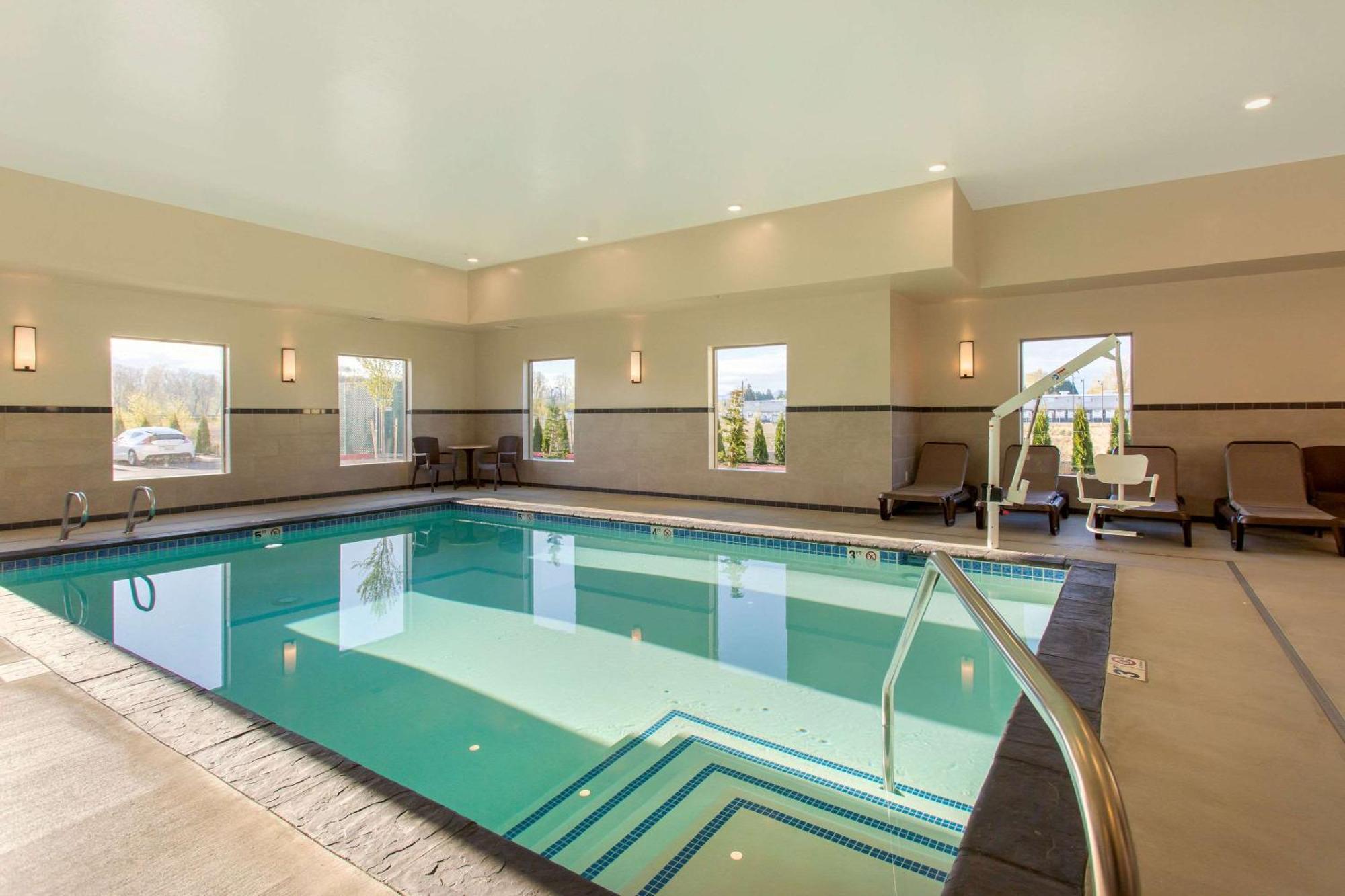Comfort Suites Burlington Near I-5 Kültér fotó