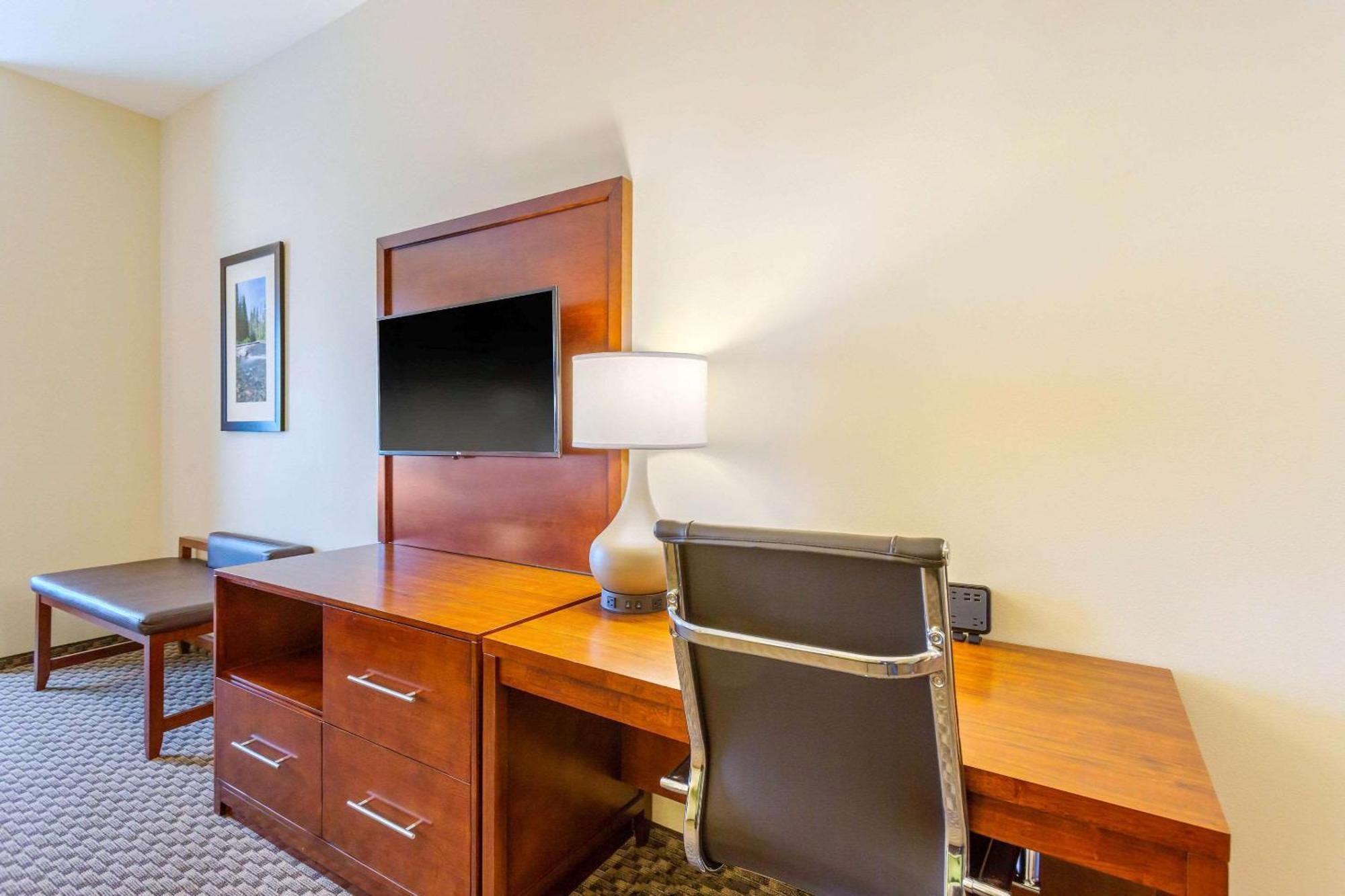 Comfort Suites Burlington Near I-5 Kültér fotó