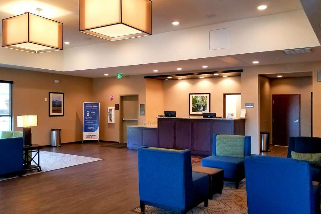 Comfort Suites Burlington Near I-5 Beltér fotó