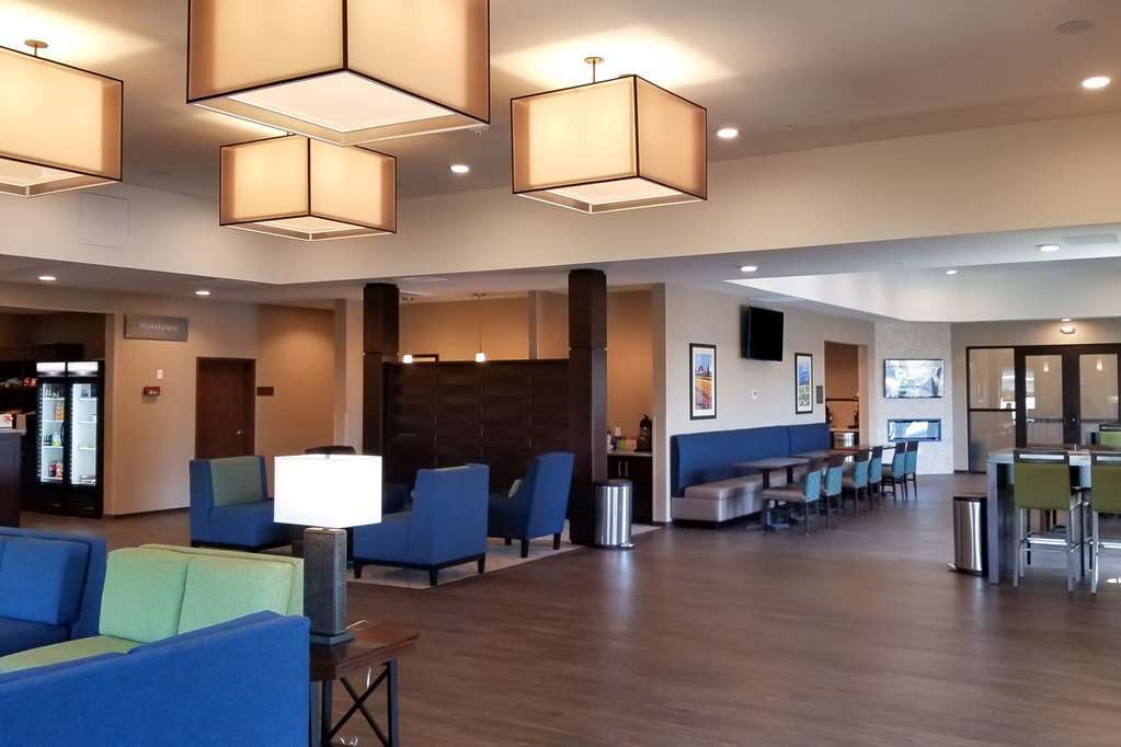 Comfort Suites Burlington Near I-5 Beltér fotó